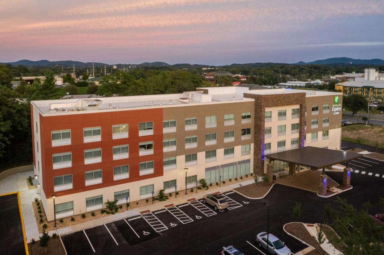 Holiday Inn Express & Suites - Roanoke - Civic Center Exterior foto