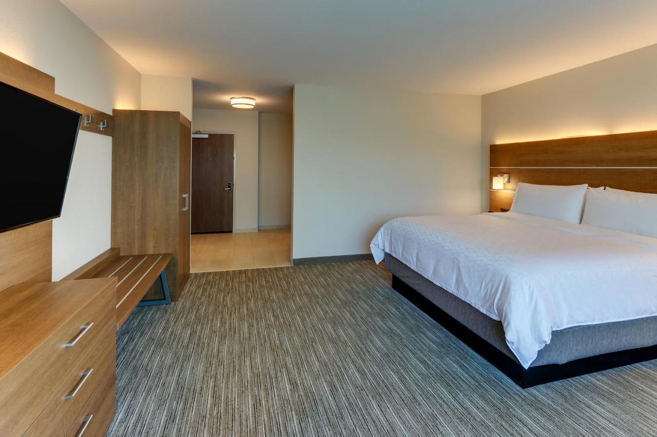 Holiday Inn Express & Suites - Roanoke - Civic Center Exterior foto